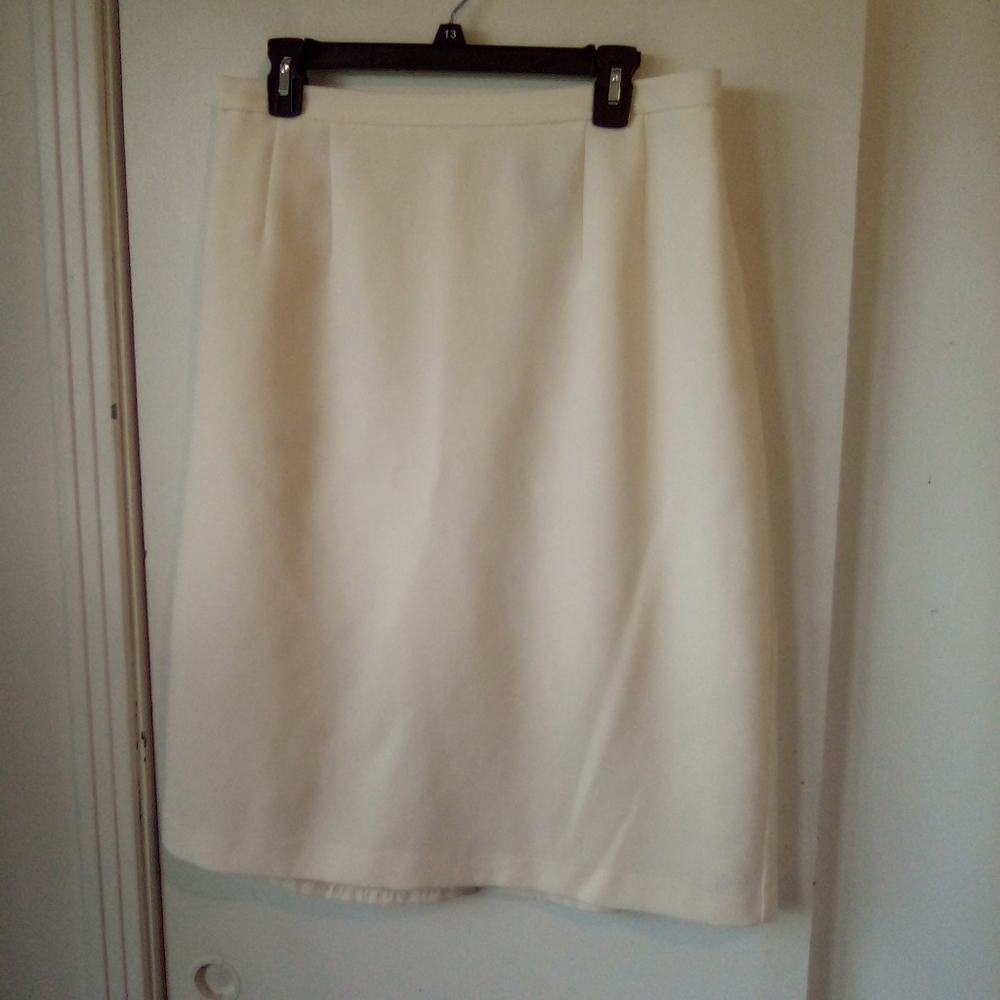 Plus size white skirt size 16